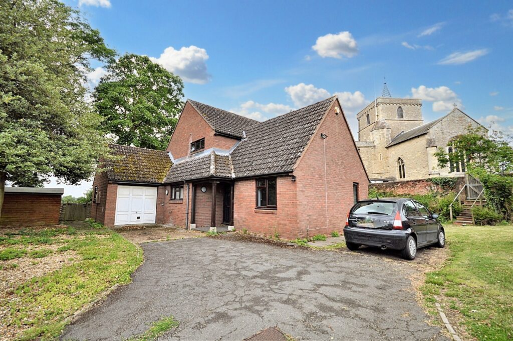 St. James Way, Bierton, HP22