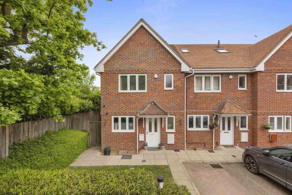Alastair Mews, Beaconsfield, HP9