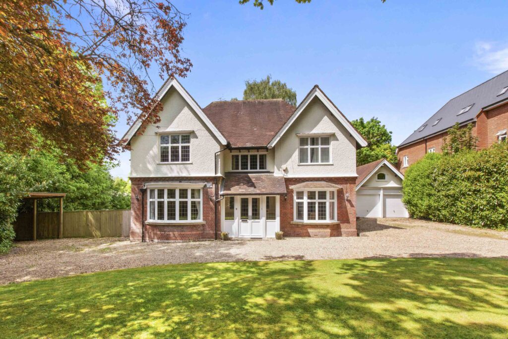 Amersham Road, High Wycombe, HP13