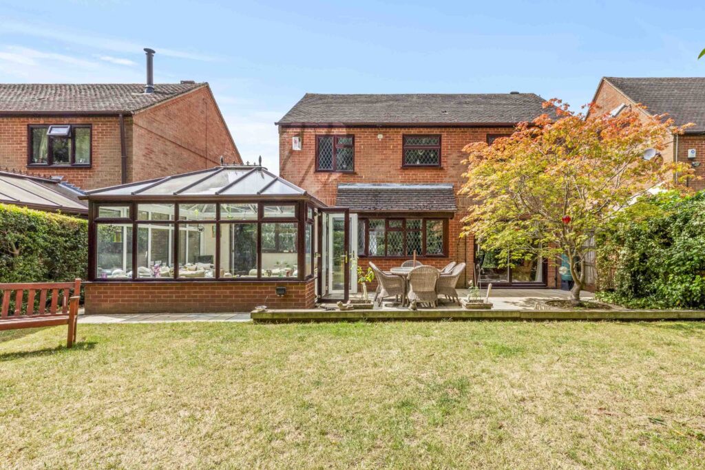 Burrows Close, Penn, HP10