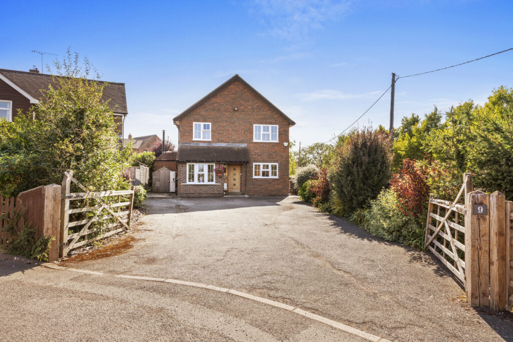 The Vines, Shabbington, HP18
