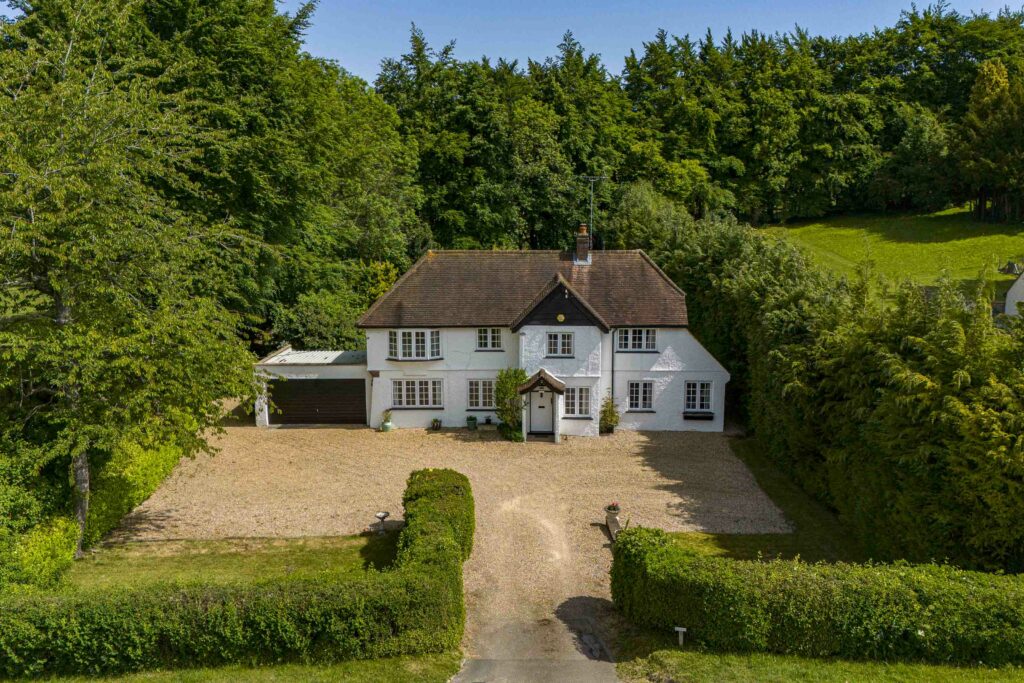 Cadsden Road, Whiteleaf
