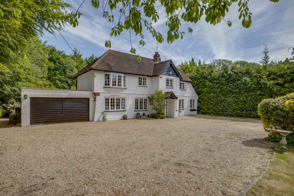 Cadsden Road, Whiteleaf