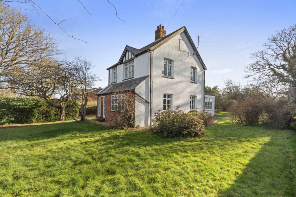 North Road, Widmer End, HP15