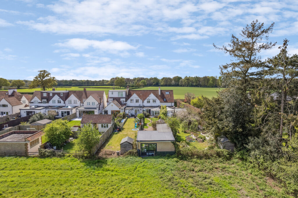 Roberts Lane, Chalfont St. Peter, SL9