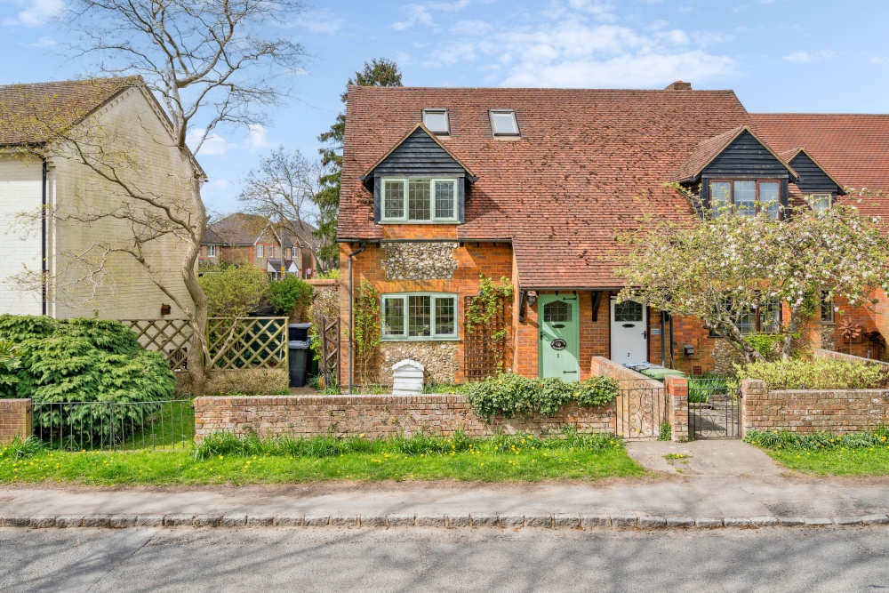 Lower Icknield Way, Longwick, HP27