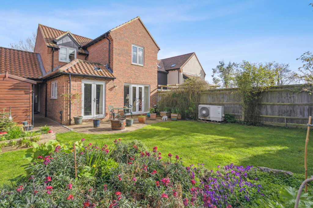Mallard Croft, Haddenham, HP17