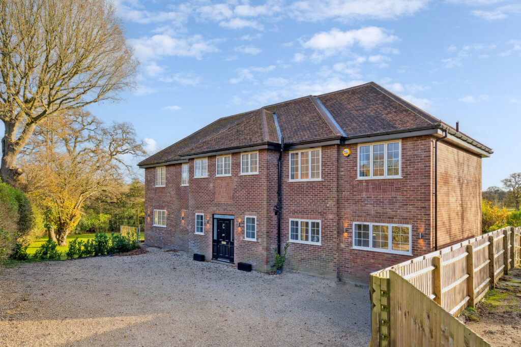 Burnham Avenue, Beaconsfield, HP9