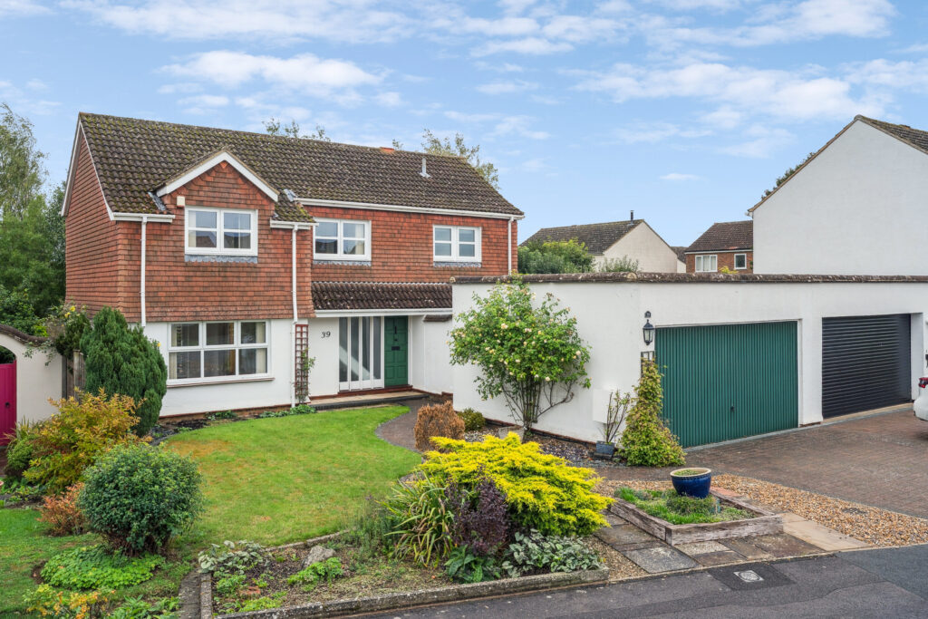 Slave Hill, Haddenham, HP17