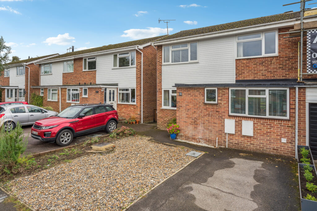Cromwell Avenue, Thame, OX9