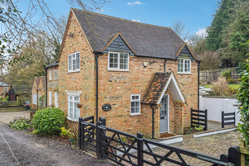 Beacon Hill, Sniggs Lane, Penn, HP10