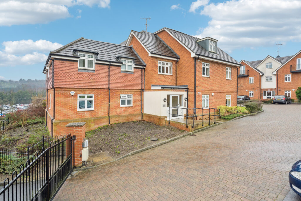 Folleys Place, Loudwater, HP10