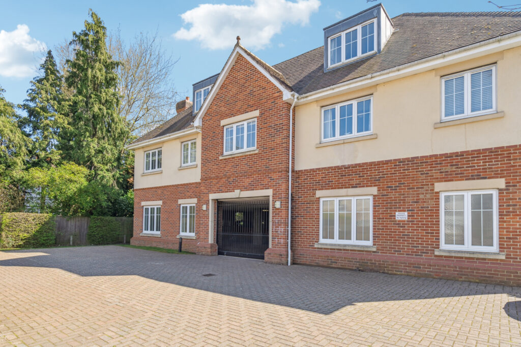 Ledborough Lane, Beaconsfield, HP9