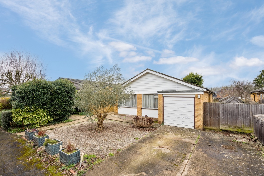 Wykeham Way, Haddenham, HP17