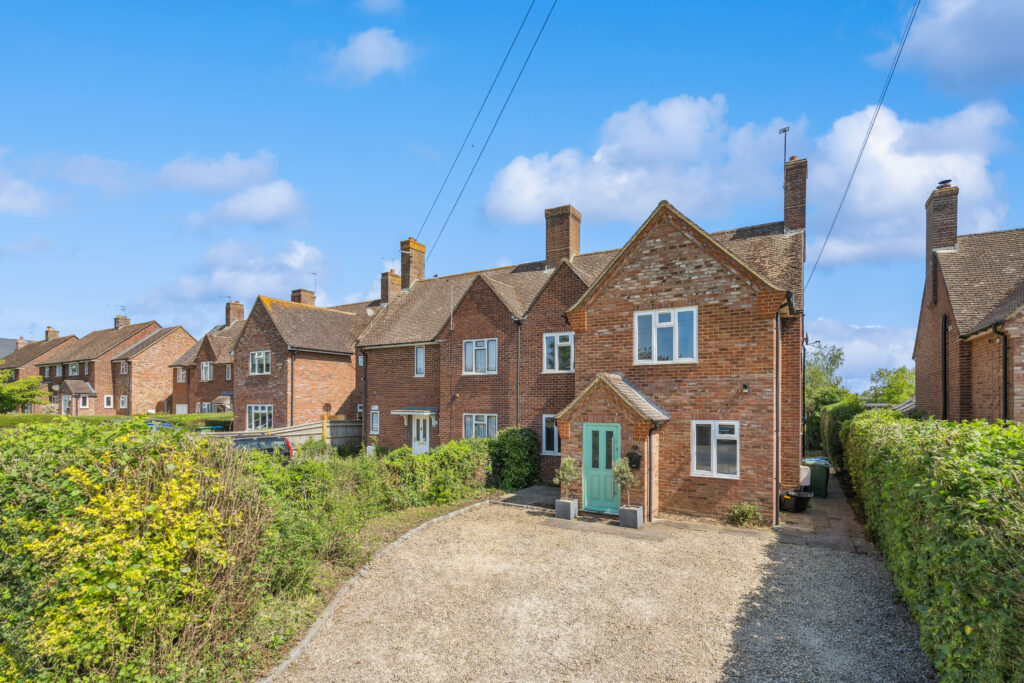 New Road, Dinton, HP17
