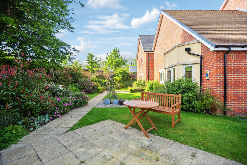 Greyhound Lane, Thame, OX9