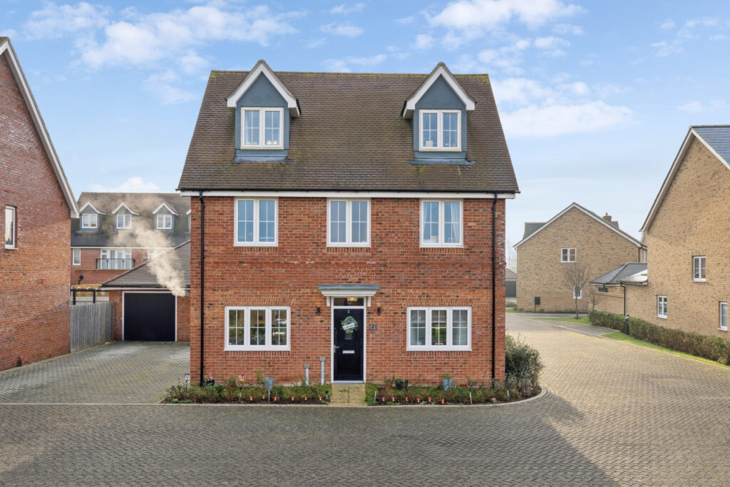 Fairchild End, Haddenham, HP17