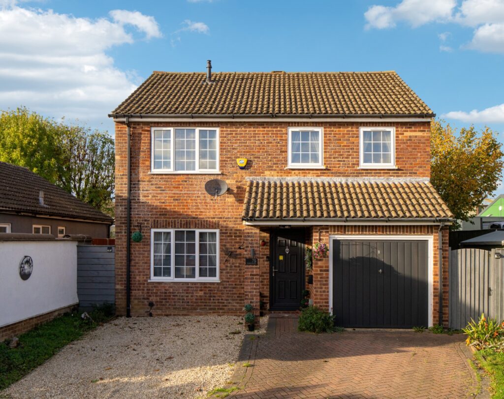 Haddenham, Buckinghamshire, HP17