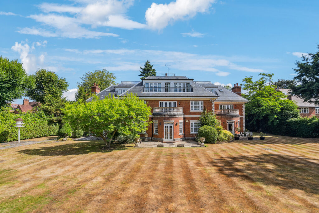 Grove Road, Boyne House, HP9