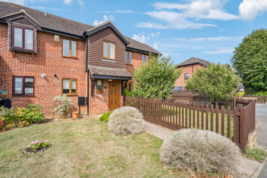 Thame Road, Haddenham, HP17