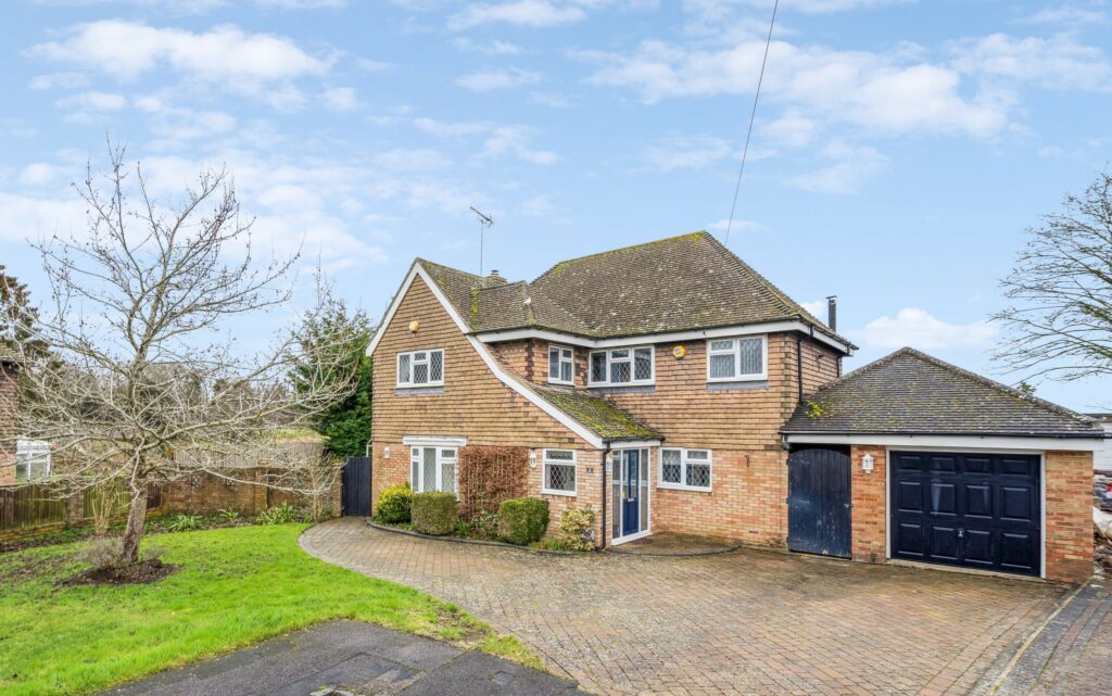 Mayflower Close, Hartwell, HP17