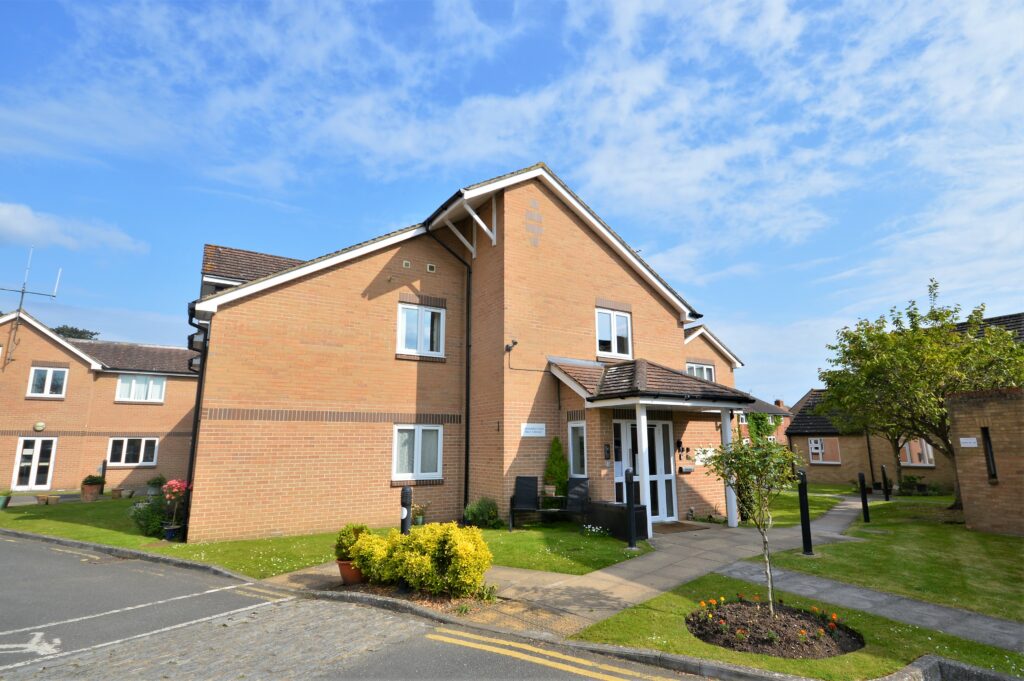 Windmill Road, Summersbee Court, OX9