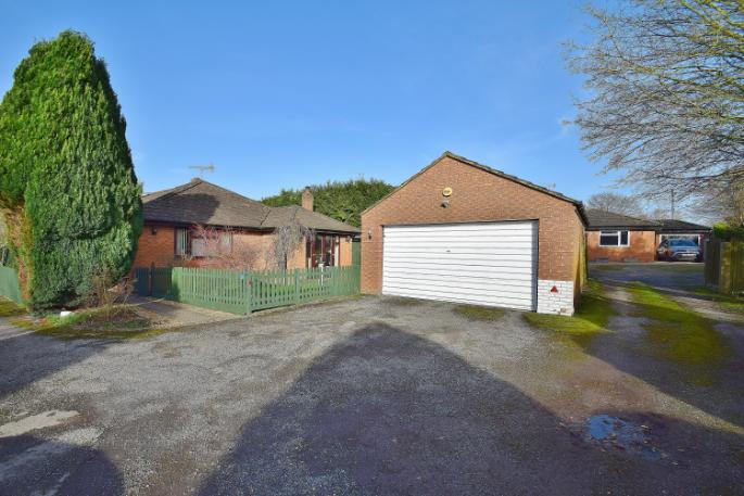The Willows, Longwick, HP27