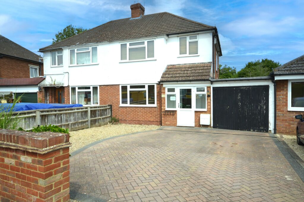 Carrington Crescent, Wendover, HP22