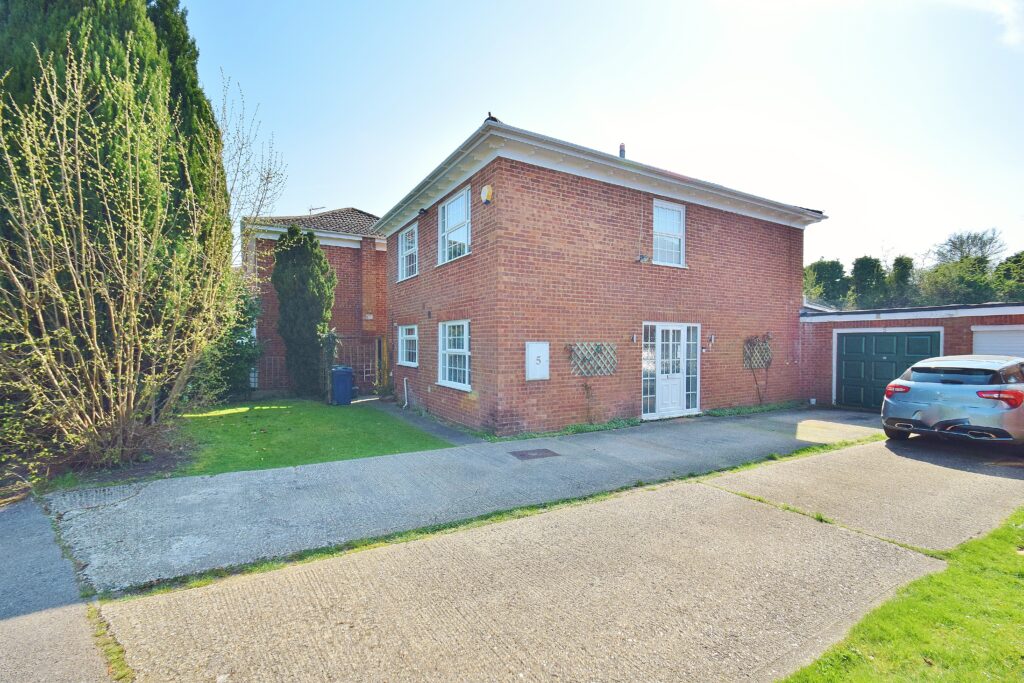 Williams Way, Longwick, HP27
