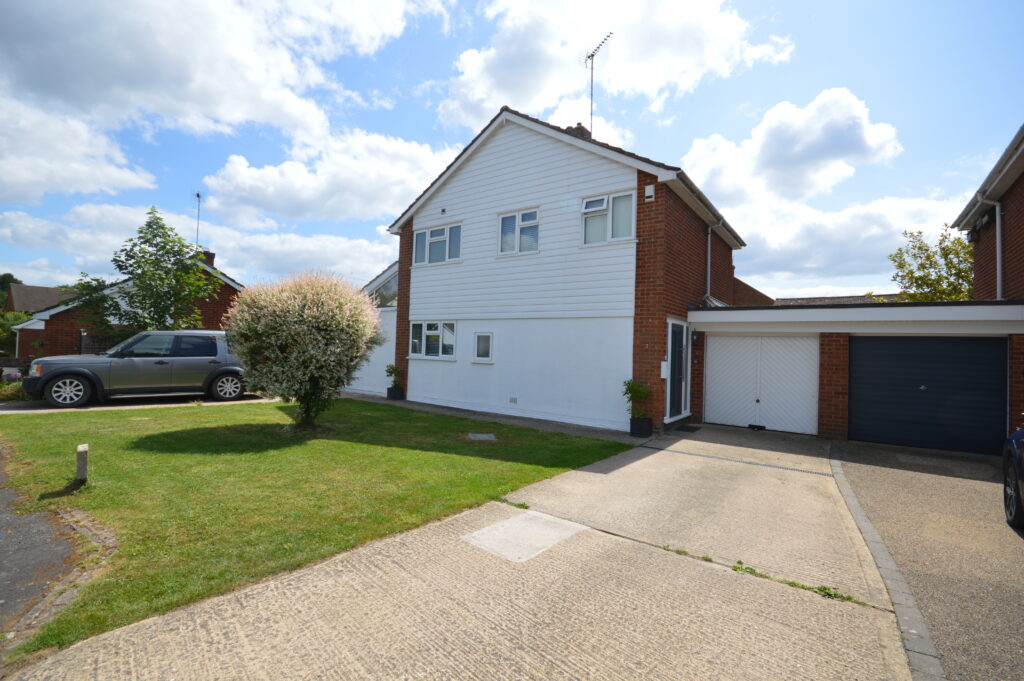 Coombe Close, Stoke Mandeville, HP22
