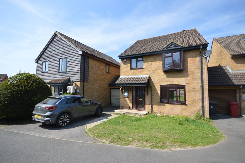 Palmerston Avenue, Langley, SL3