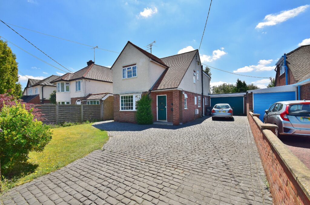 Main Road, Naphill, HP14