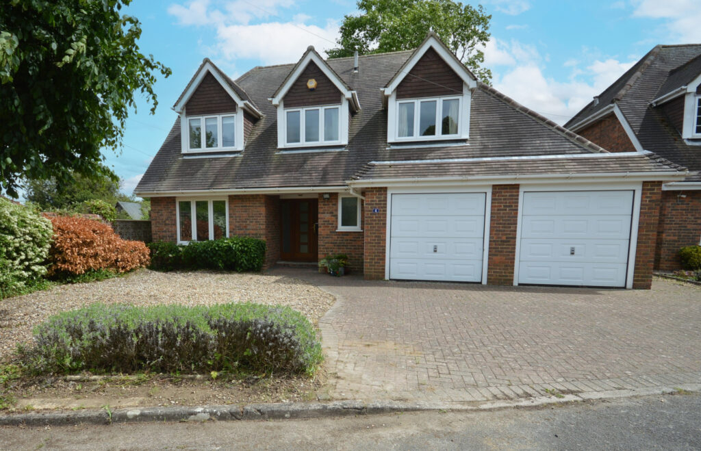 Lincoln Close, Stoke Mandeville