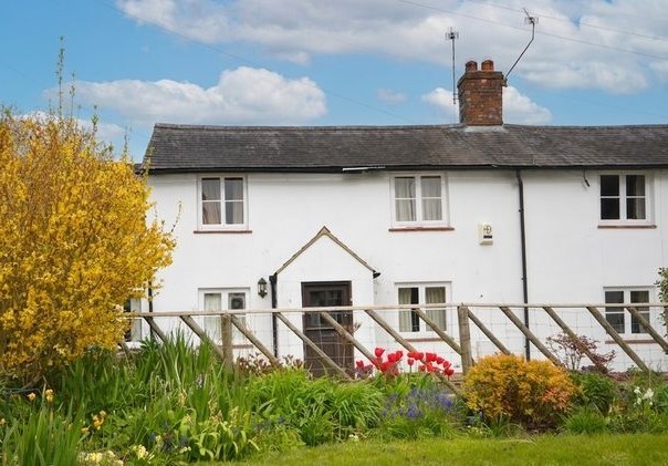 1-2 Biggs Lane, Dinton, HP17