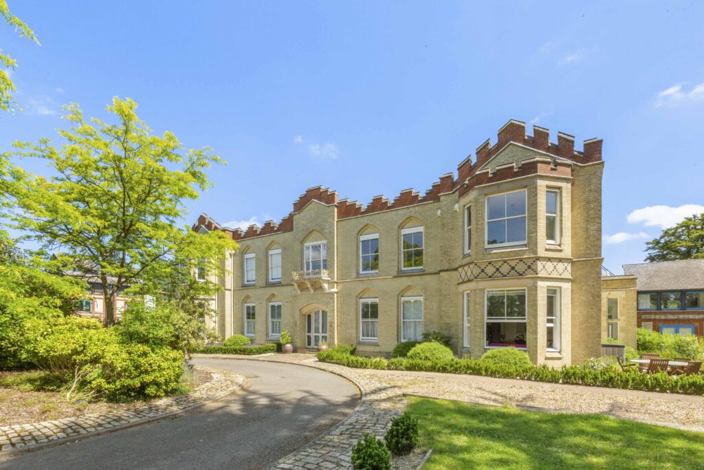 Flat 26, Uplands House, Four Ashes Road, Cryers Hill, High Wycombe, HP15 6DY