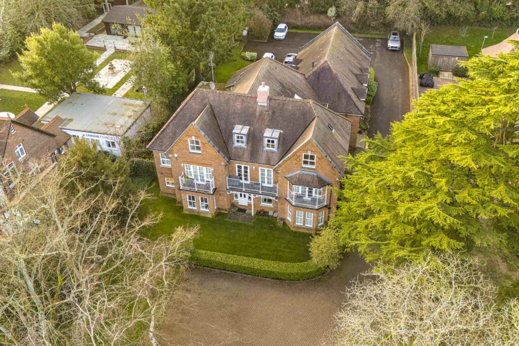 Amersham Road, Fairlawns Amersham Road, HP13
