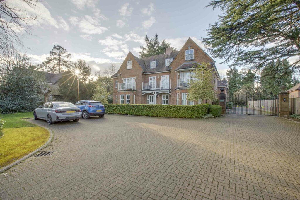 Amersham Road, Fairlawns Amersham Road, HP13