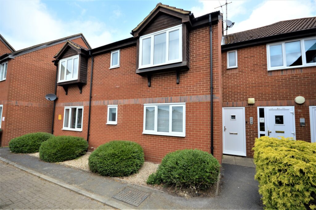 Abingdon Close, Thame, OX9