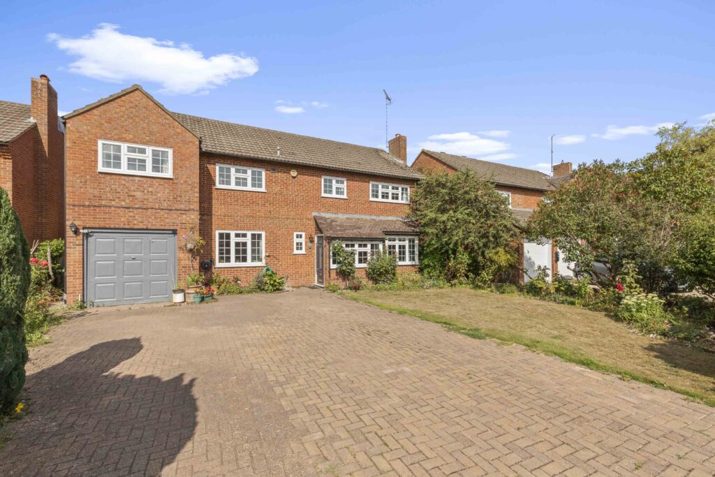 Watermill Way, Weston Turville, HP22