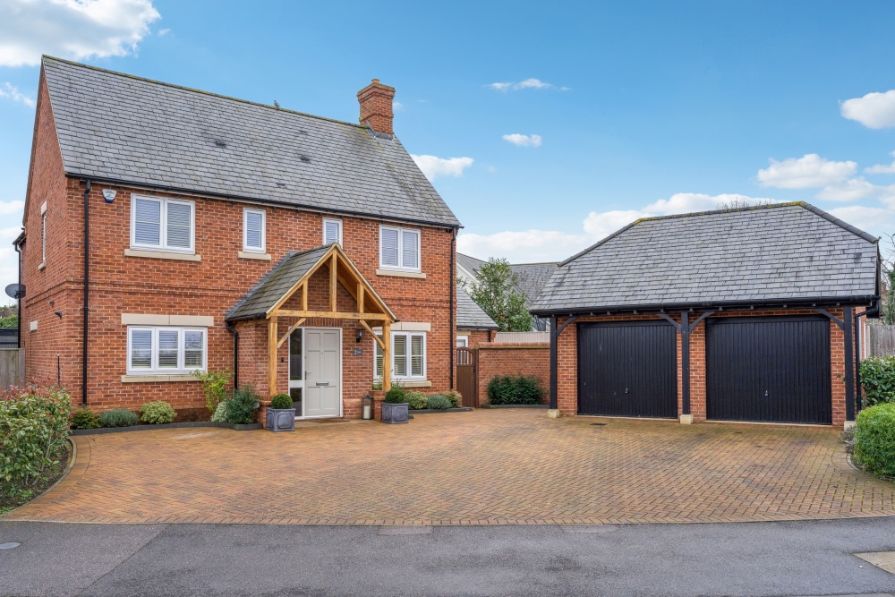 Hyde Street, Aston Clinton, HP22