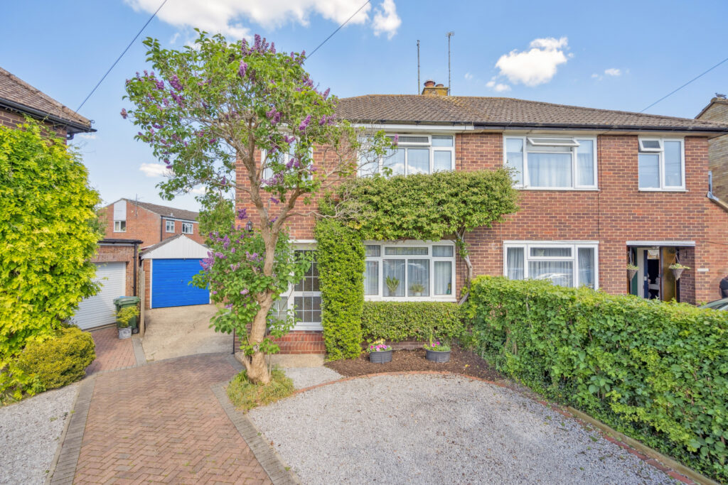 Manor Crescent, Wendover, HP22