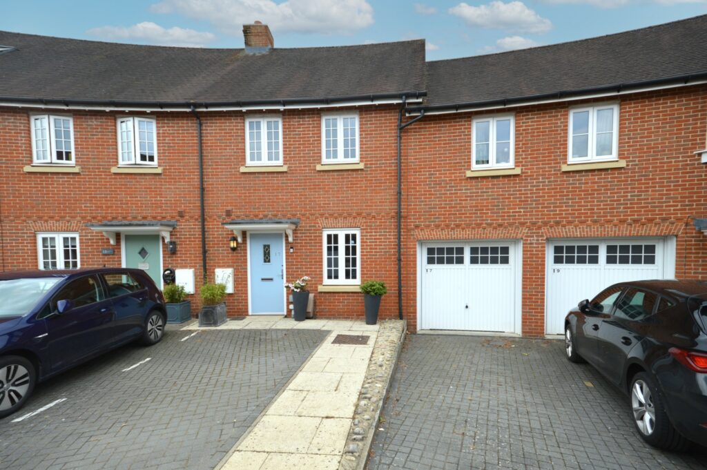 Jeannie Arm Road, Wendover, HP22