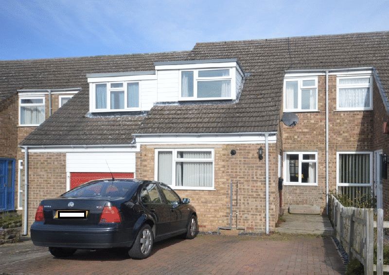 Skippon Way, Thame, OX9