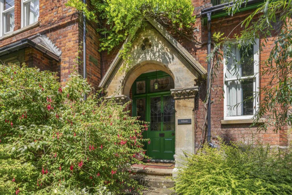 Amersham Hill, High Wycombe, HP13