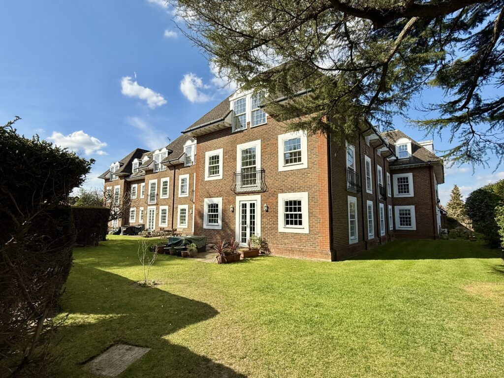 Crossways, Beaconsfield, HP9