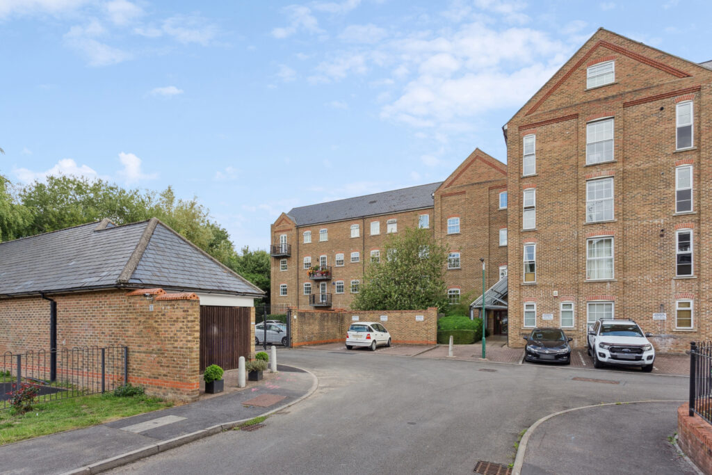 Coaters Lane, Wooburn Green, HP10