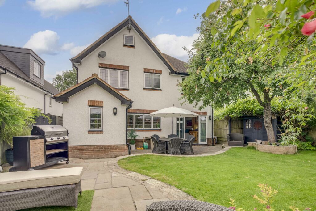 Bassetsbury Lane, High Wycombe, HP11