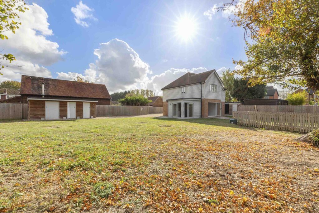 Thame Road, Longwick, HP27