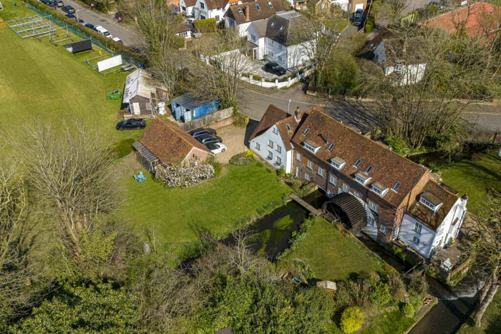 Bassetsbury Lane, High Wycombe, HP11
