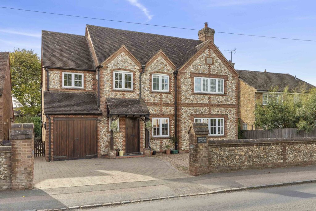 Main Road, Lacey Green, HP27
